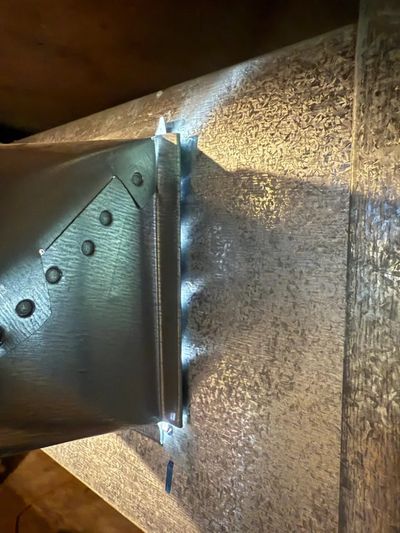 Leaking Duct Joint Seams Before Aeroseal Sealing